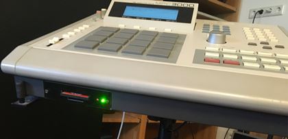 Akai-MPC3000 refurbed w/ CF card reader